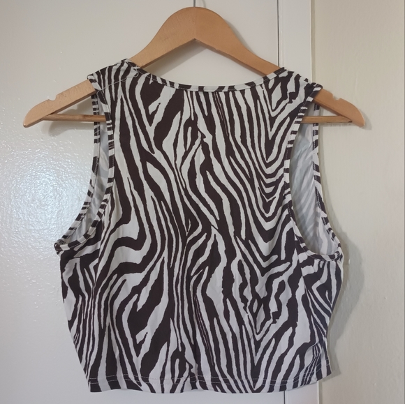 Zebra Print Crop Top - Picture 3 of 3